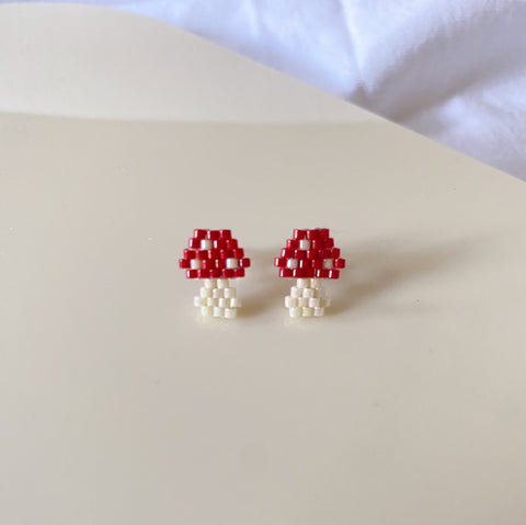 Mushroom Studs (Red)