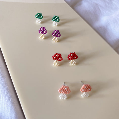 Mushroom Studs (Red)